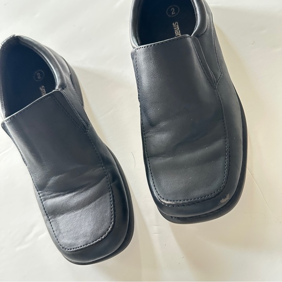 SmartFit Boys’ Black Slip-On Dress Shoes – Skid Resistant, Classic Square Toe - Picture 4 of 7